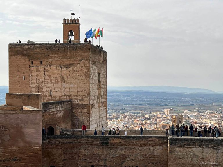 La Alhambra, Granada: mala trampa al pasar a las Alcazabas