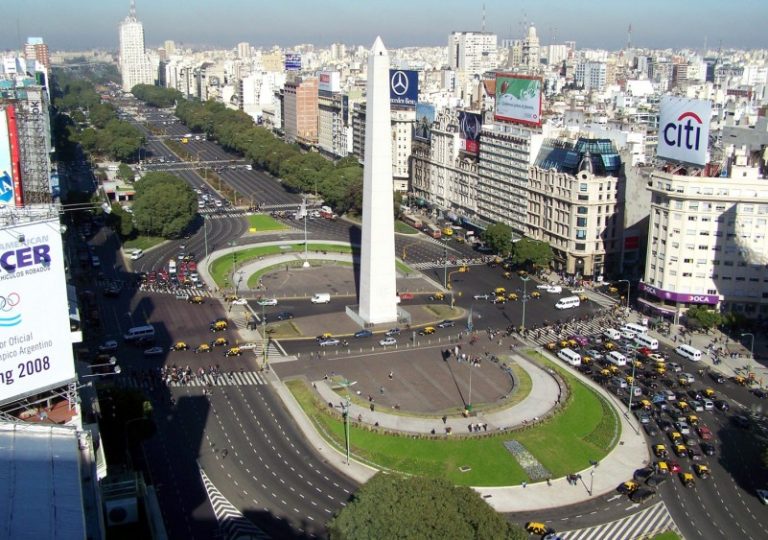 El Parque Central y los túneles de la 9 de Julio en Buenos Aires