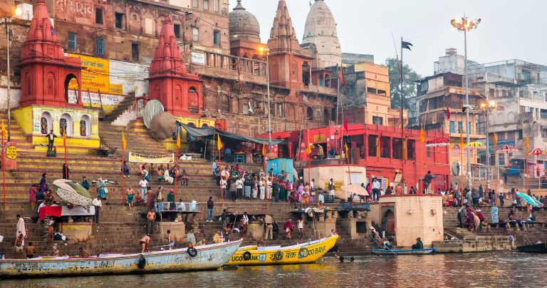 Holly Benares: Varanasi