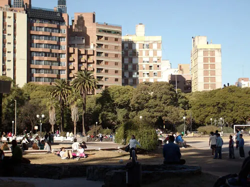 El espacio urbano de la adolescencia