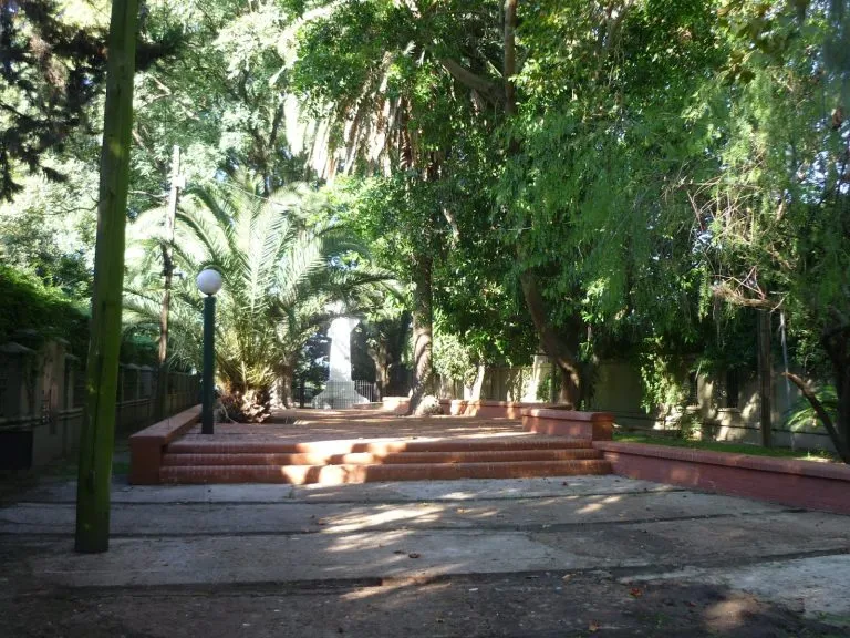 El Paseo del Águila en Martínez